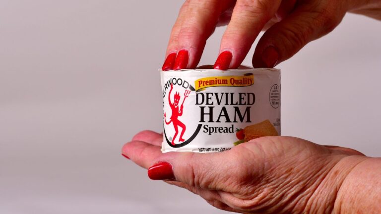 9 Old-School Meals That No Longer Grace West Virginia’s Dinner Tables