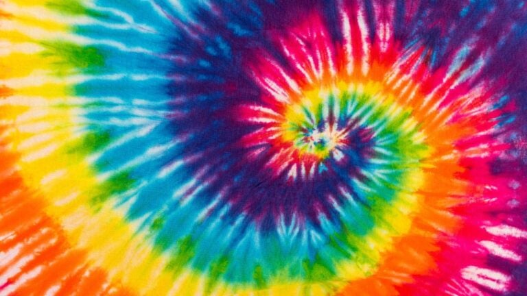 10 Groovy 1970s Outfits Old-School Californians Want to Make a Comeback
