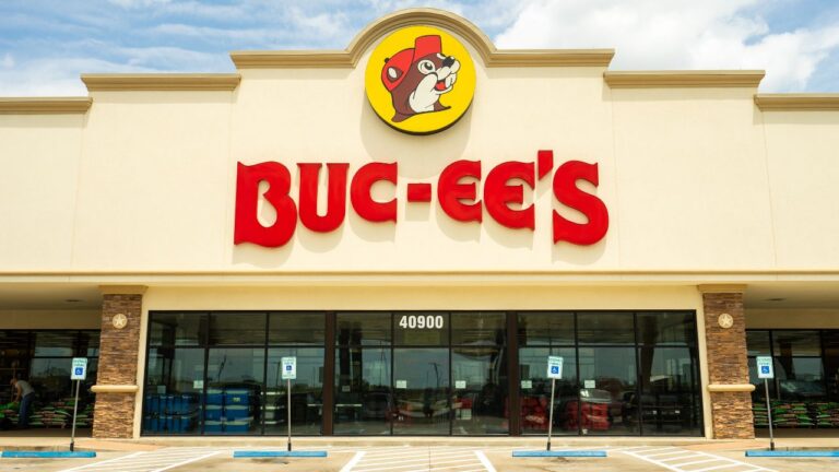 14 Precautions Every Texan Knows Tourists Should Take at Buc-ee’s