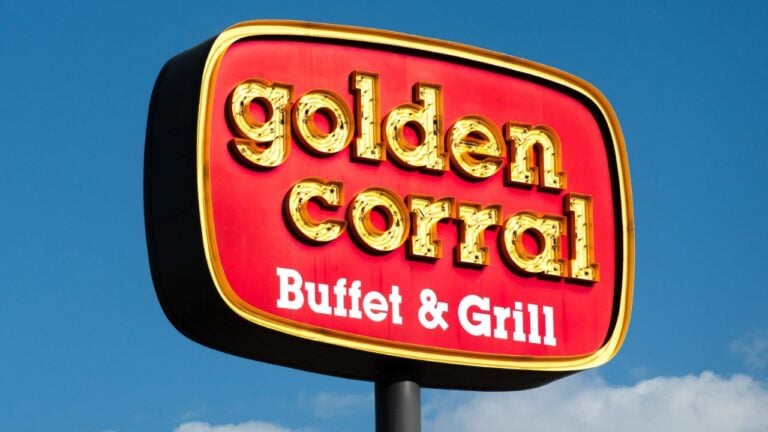 16 Golden Corral Habits Some Texans Really Need to Stop Doing in Public