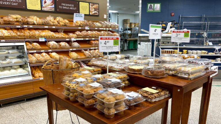 10 Publix Treats Floridians Swear Taste Like Childhood