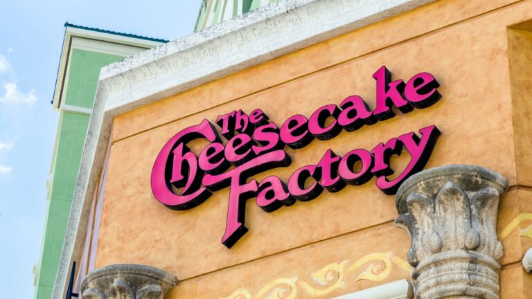 18 Cheesecake Factory Tips for Floridians to Maximize Their Experience