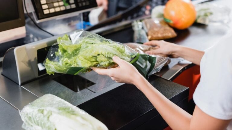 19 Things Floridians Can Do That Make a Publix Cashier’s Shift Easier