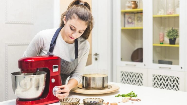 18 Kitchen Appliances That Revolutionized Home Cooking in Rhode Island