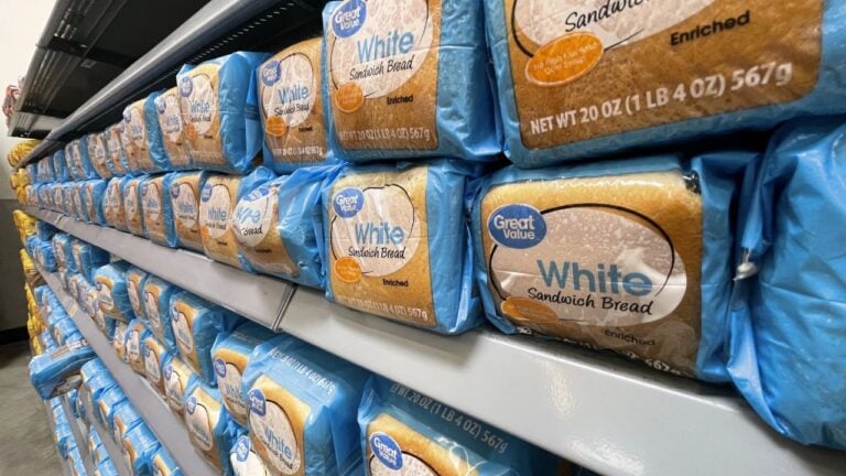 12 Things Financially Smart Californians Never Do at Walmart