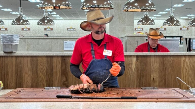 16 Buc-ee’s Blunders Travelers Make That Tennesseans Spot Right Away