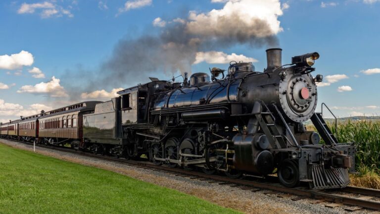 18 U.S. Getaways Texans Should Visit if They Miss the Old-School Travel Vibe