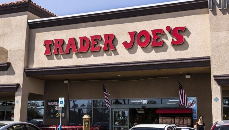 20 Bad Trader Joe’s Habits Employees Wish California Shoppers Would Drop
