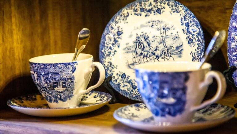 20 Decorating Tricks Californians Used Before Pinterest Was a Thing