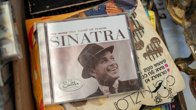 18 Celebrity Gossip Stories Utah Baby Boomers Still Remember