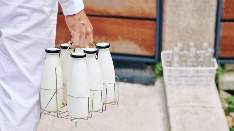 23 Everyday Products New York Boomers Grew Up With That Quietly Disappeared