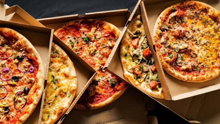 22 Funny Facts About Everyday Objects That Californians Never Question