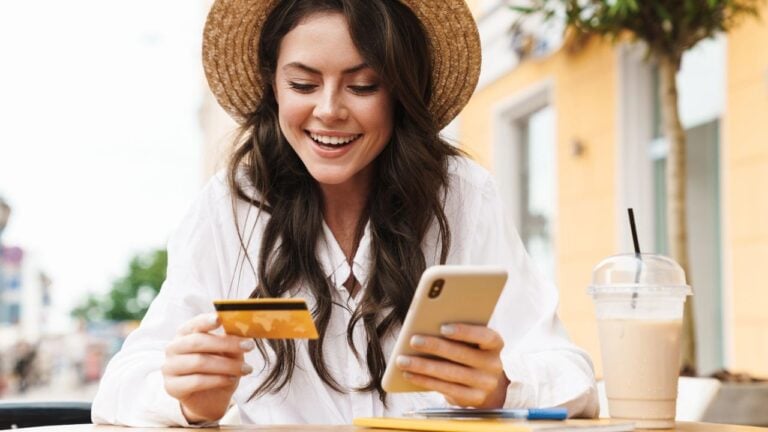 21 Myths About Credit Cards Georgians Still Believe