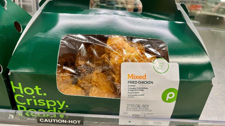 15 Publix Holiday Items Floridians Treat Like Non-Negotiables