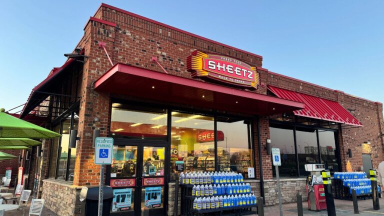 14 Sheetz Menu Combos That Sound Weird but Work for Pennsylvanians