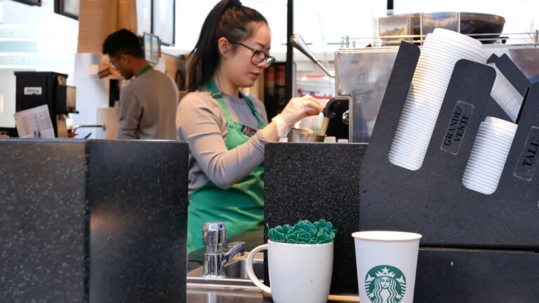 11 Starbucks Orders That Baristas Claim Make Zero Sense Even Though Californians Love Them