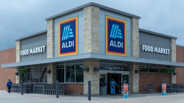13 Unwritten Rules Every Florida ALDI Shopper Knows By Heart