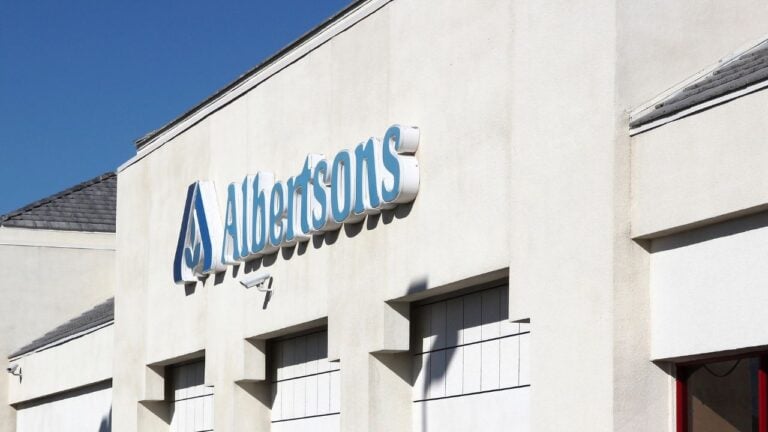 11 Grocery Store Chains Floridians Miss So Much It Hurts