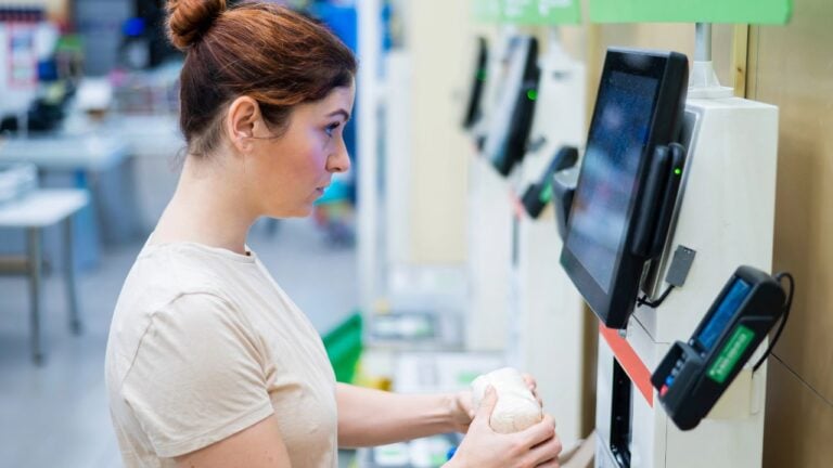 10 Things Self-Checkout Did to Florida’s Grocery Store Experience That We Should All Be Angry About