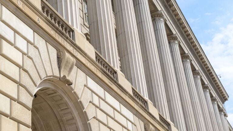 10 Things the IRS Can and Can’t Do That Surprise Floridians Every Time