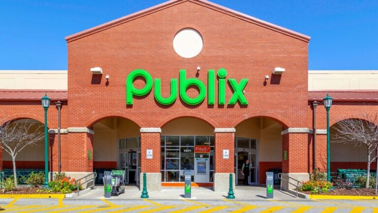 9 Things Florida Seniors Do at Publix That Cost Them Money on a Fixed Income