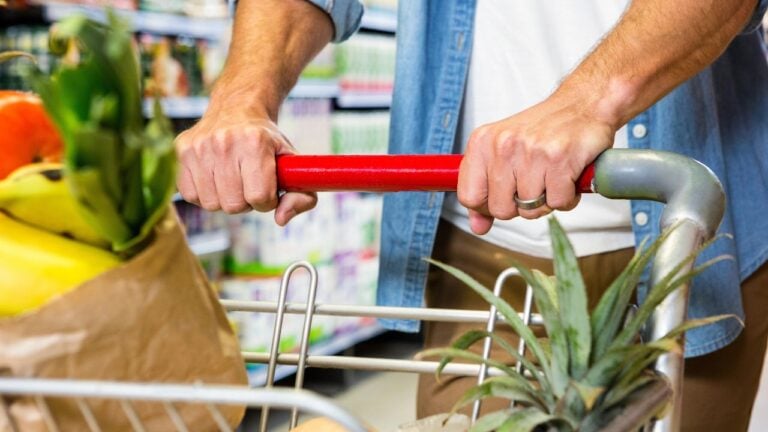 7 Things Floridians Do at Winn-Dixie That New Snowbirds Haven’t Figured Out Yet