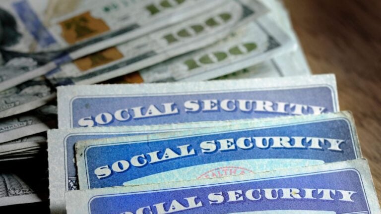 8 Things Florida Retirees Need to Know About the New 2027 Social Security Forecast