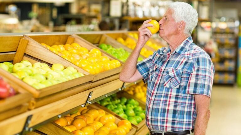 Floridians Can Spot a Snowbird at Publix in 7 Seconds. Here Are 8 Dead Giveaways