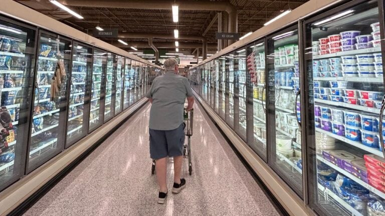 9 Precautions Floridians Should Take When Shopping at Publix