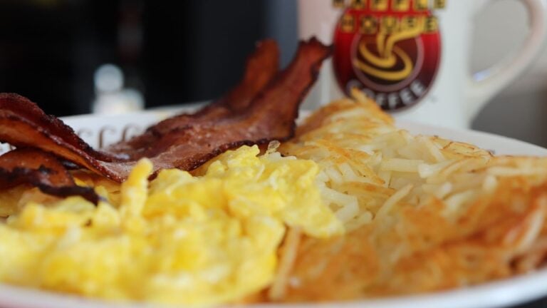 8 Waffle House Orders That Mark You as a South Carolina Regular