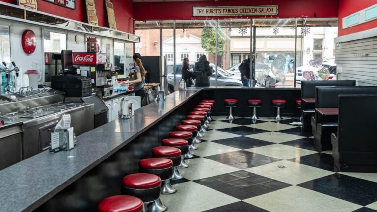11 Small-Town South Carolina Diners Locals Drive Out of Their Way For