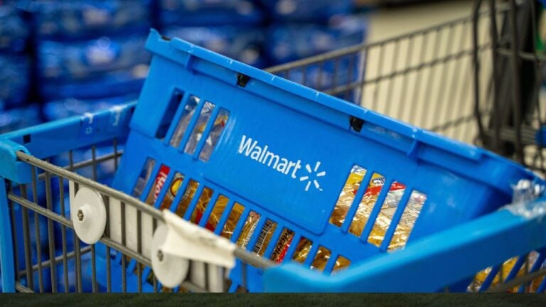 Does Walmart Have a Senior Discount? What Florida Shoppers 60+ Get in 2026