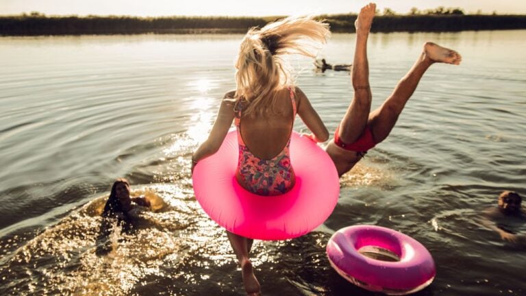 7 Florida Lakes Locals Swear By (and 3 They’d Never Swim In)