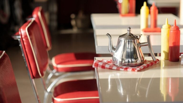 8 Pennsylvania Diner Habits That Instantly Mark You as a Local