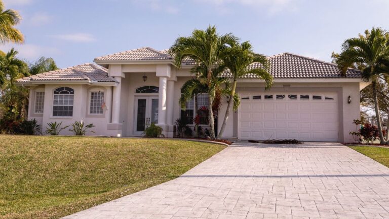 9 Florida Homeowner Insurance Discounts You’re Probably Not Getting