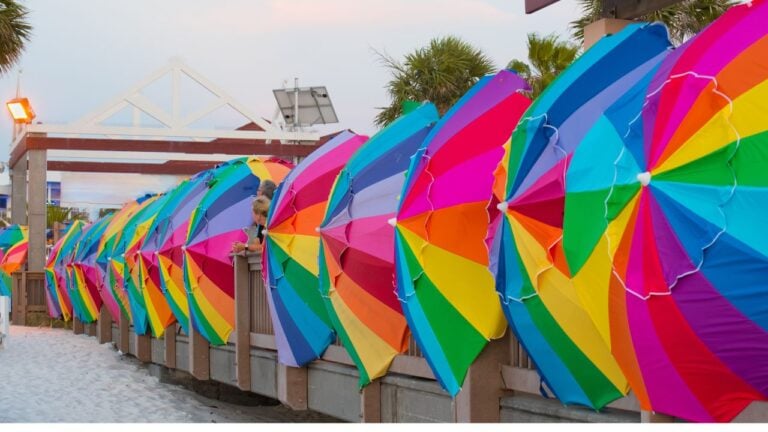 11 Ways You Can Spot a Floridian at the Beach in 5 Seconds