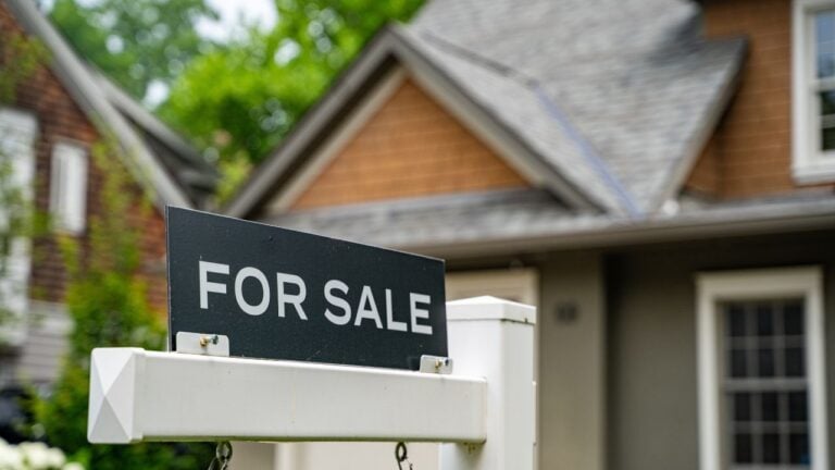 7 Warning Signs Florida Homeowners Are Being Targeted by Deed Fraud