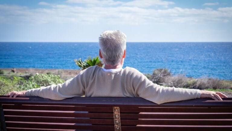 Does Florida Tax Your Pension or 401(k)? What Retirees Keep in 2026