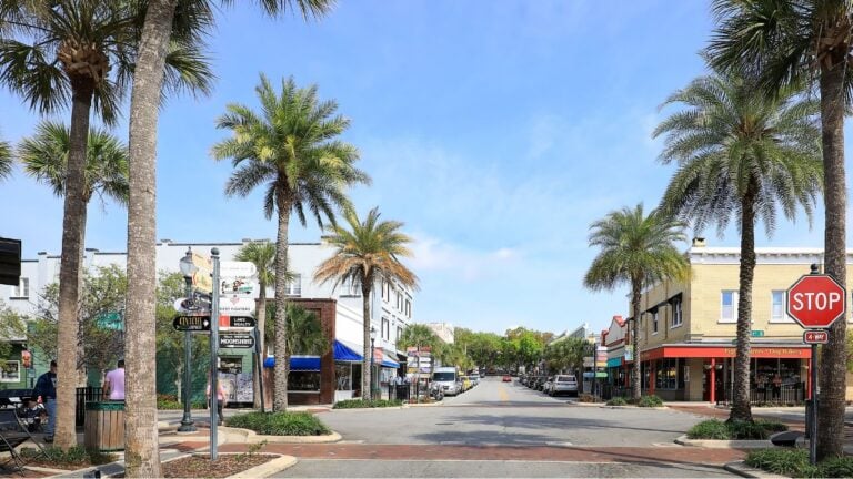 8 Florida Small Towns Locals Skip (and 4 They Sneak Away To)