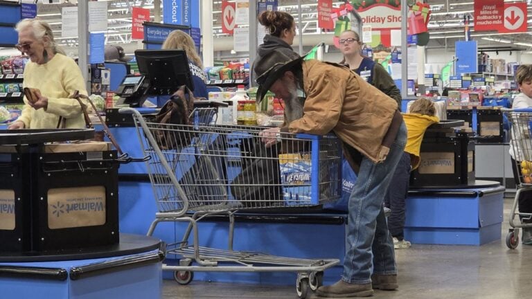 Does Walmart Have a Senior Discount? What Florida Shoppers 60+ Get in 2026