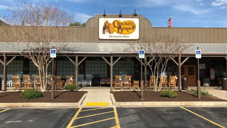 9 Cracker Barrel Ordering Mistakes Georgia Diners Make