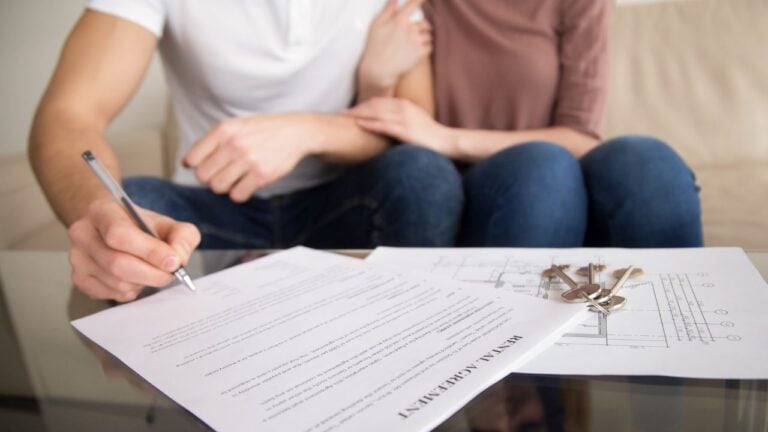 9 Money Mistakes Virginia Renters Make Before Signing a Lease
