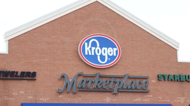 6 Kroger Bakery and Deli Finds Tennessee Shoppers Swear By