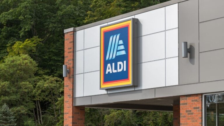 Does Aldi Take Apple Pay? What Pennsylvania Shoppers Can Use at Checkout in 2026