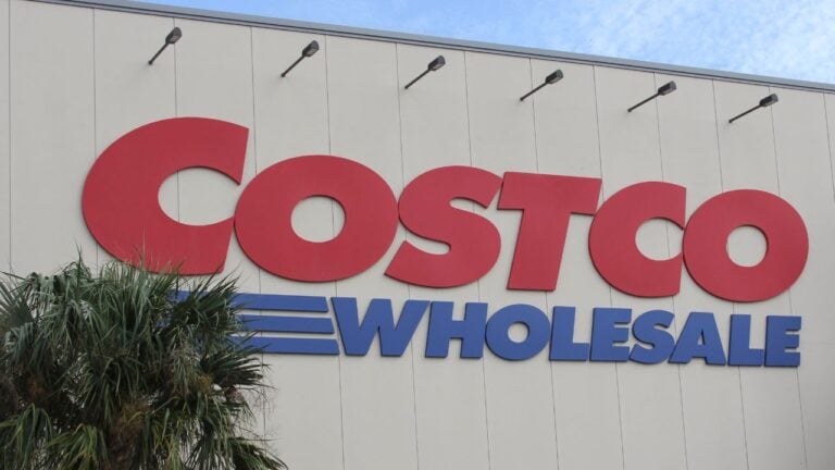 Does Costco Take Apple Pay? What Florida Shoppers Can Use at Checkout in 2026