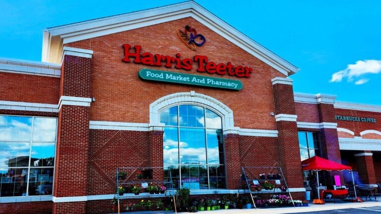 Does Harris Teeter Take Apple Pay? What Virginia Shoppers Can Use at Checkout in 2026