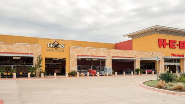 6 Secrets H-E-B Employees Wish Texas Shoppers Knew