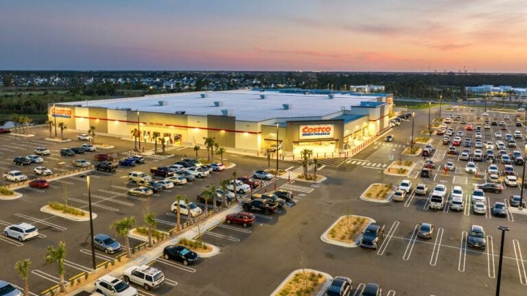 9 Costco Hours Mistakes Florida Shoppers Make in 2026