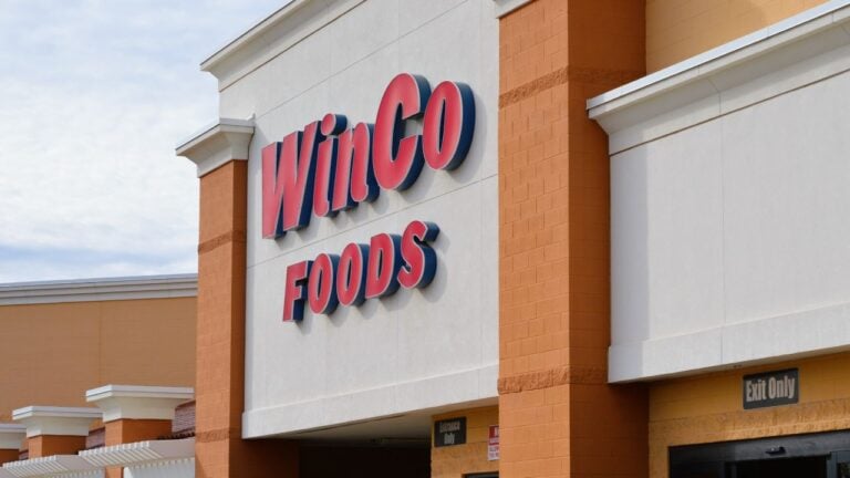 7 WinCo Bagging Mistakes That Slow Down Every California Checkout Line
