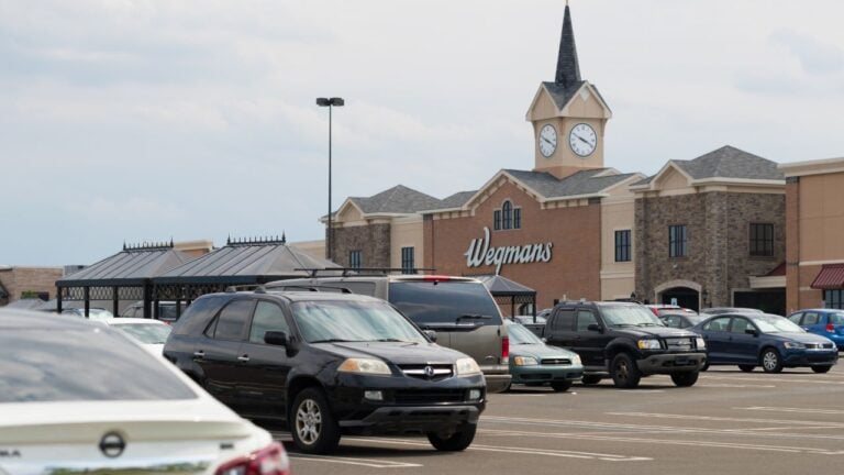 Does Wegmans Charge for Curbside Pickup? What New York Shoppers Pay in 2026